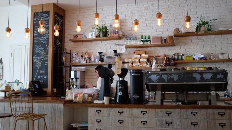 boutique-CHATEAUDOUBLE-min_coffee_shop_light_cafe_coffee_shop-32620